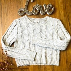 A.Peach cable knit cropped sweater